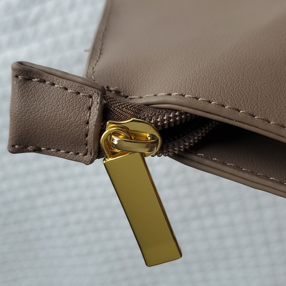 Joy Mangano Leather Bag - Picture 9 of 17